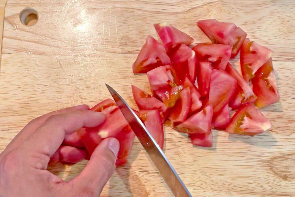 トマトを切ろう