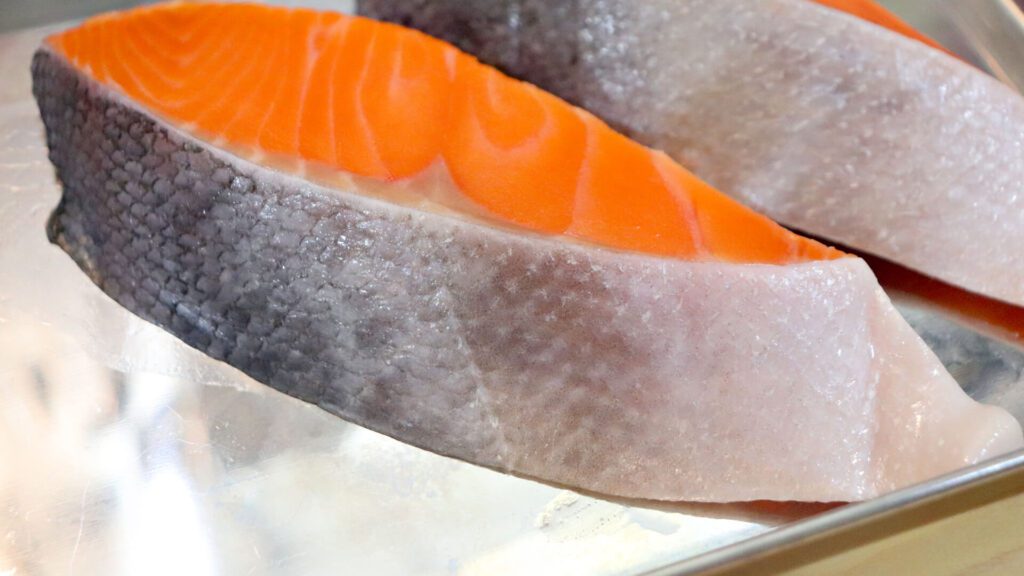鮭の皮にはコラーゲンがたっぷり！
