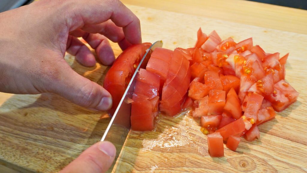 トマトを切ろう